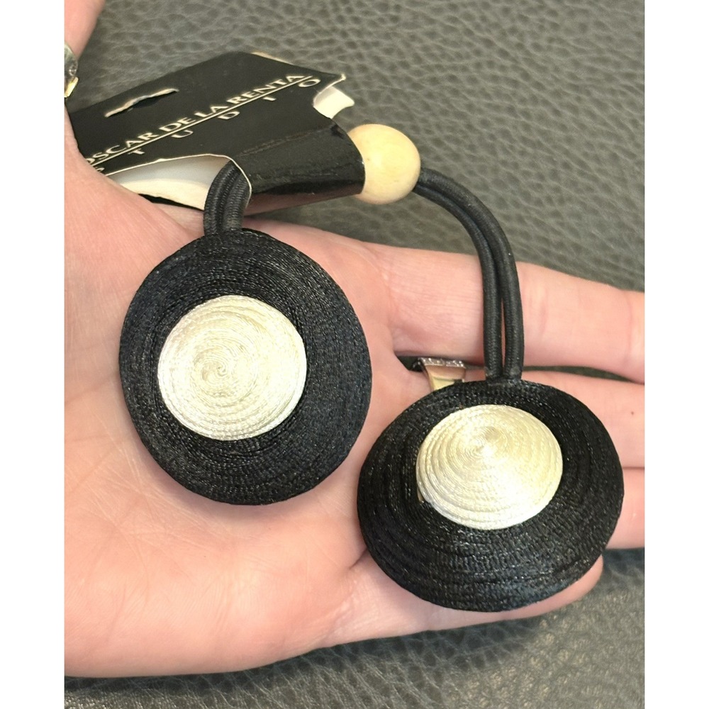 Vintage Oscar De La Renta Studio Black And Cream Ball Pony Tail Holder Elastic